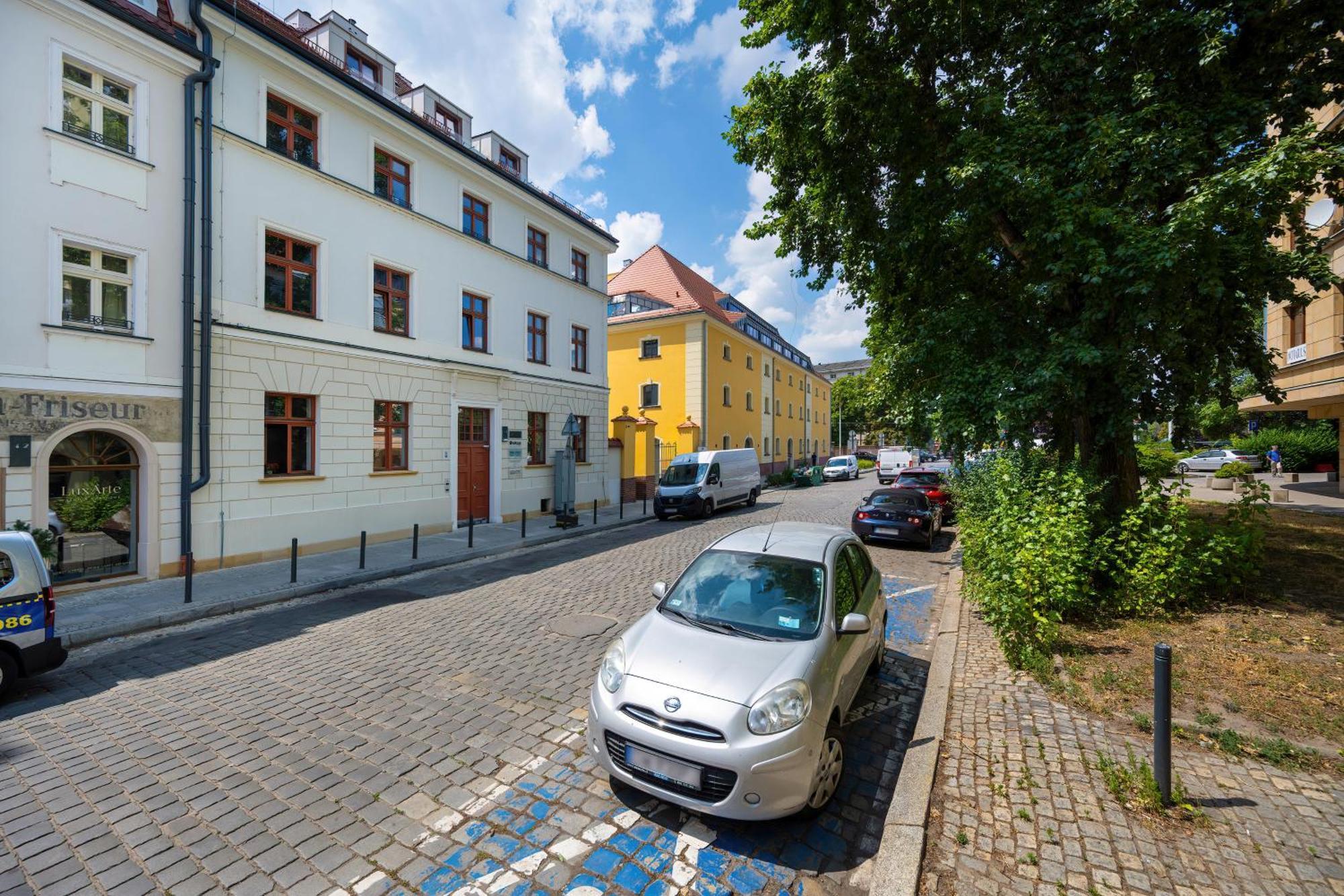 Elegancki Apartament Z Parkingiem Blisko Starego Miasta By Noclegi Renters Wrocław Eksteriør billede